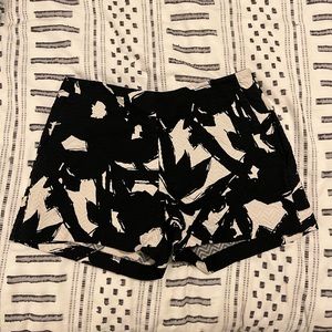 Banana Republic shorts. Size 6 but fit more like a size 4.